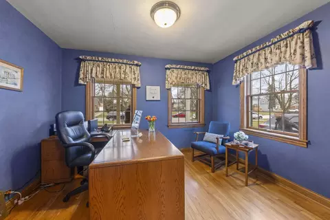 Other - 909 S Wheaton Ave, Wheaton, IL 60189 photo 3 of 8
