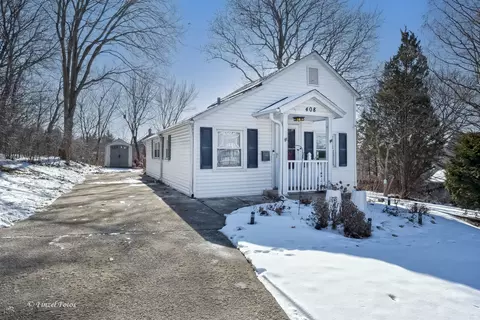 408 Jackson St, East Dundee, IL 60118