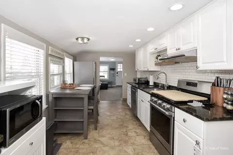 Kitchen - 408 Jackson St, East Dundee, IL 60118 photo 1 of 2