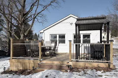 Exterior - 408 Jackson St, East Dundee, IL 60118 photo 2 of 3