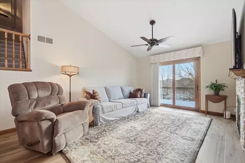 9 Spruce Ct, Bloomington, IL 61704 photo 7