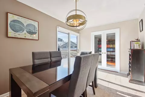Dining - 301 Evergreen Ave, Mount Prospect, IL 60056 photo 1 of 1