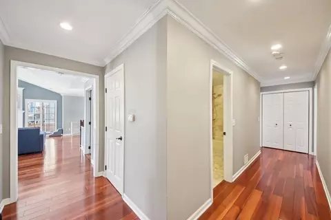 Entry Way - 301 Evergreen Ave, Mount Prospect, IL 60056 photo 7 of 7
