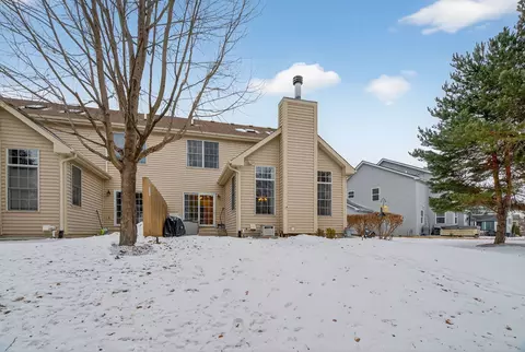 Exterior - 1171 Kingsmill Dr, Algonquin, IL 60102 photo 3 of 6