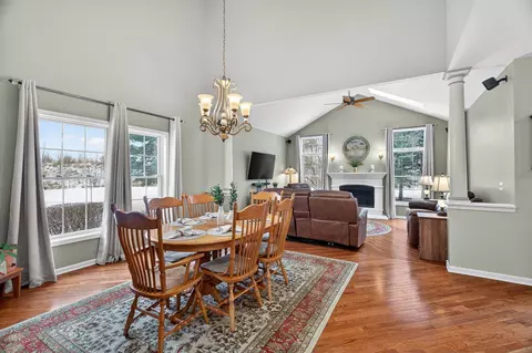Dining - 1171 Kingsmill Dr, Algonquin, IL 60102 photo 3 of 4