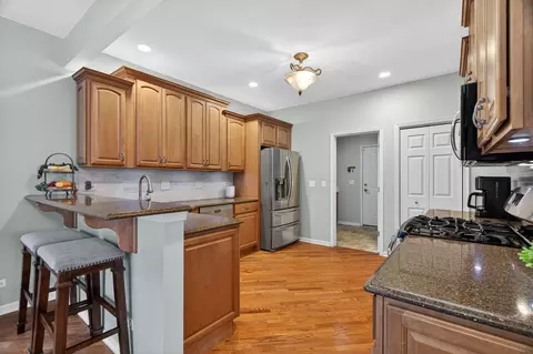 Kitchen - 1171 Kingsmill Dr, Algonquin, IL 60102 photo 5 of 5