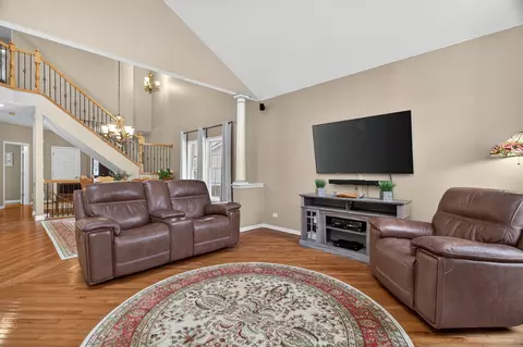 Living - 1171 Kingsmill Dr, Algonquin, IL 60102 photo 3 of 3