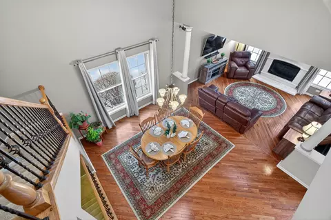 Dining - 1171 Kingsmill Dr, Algonquin, IL 60102 photo 4 of 4