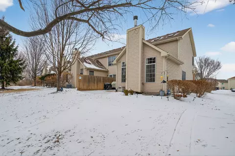 Exterior - 1171 Kingsmill Dr, Algonquin, IL 60102 photo 5 of 6
