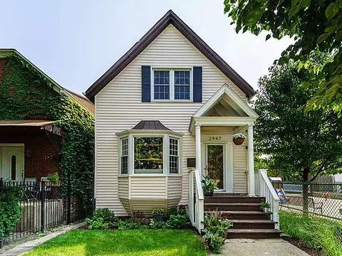 2947 N Washtenaw Ave, Chicago, IL 60618