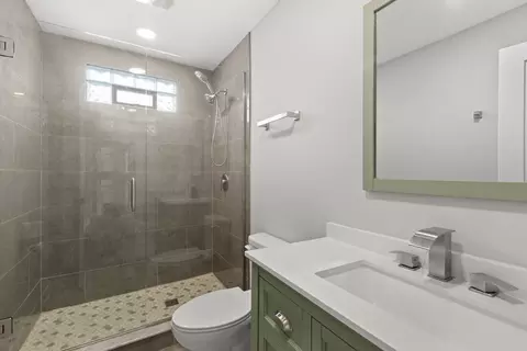 Bath - 475 E Merle Ln, Wheeling, IL 60090 photo 1 of 1