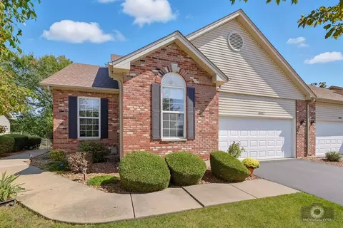 16937 Mendota Dr, Lockport, IL 60441