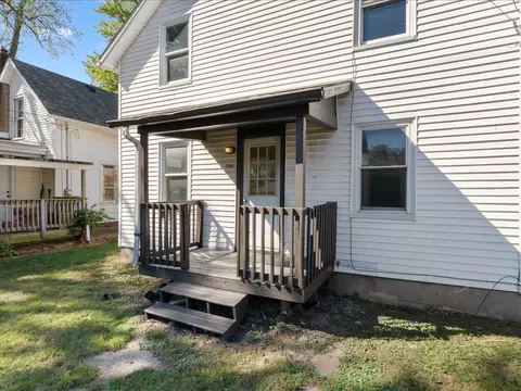 Exterior - 1186 24th St, Moline, IL 61265 photo 3 of 5