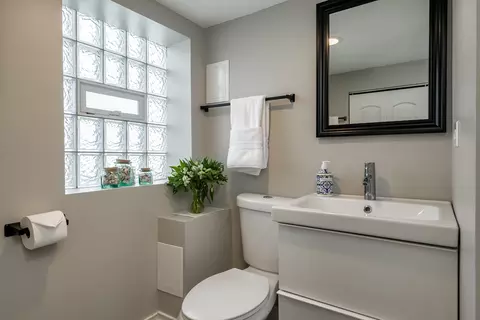 Bath - 2616 S 12th Ave, Broadview, IL 60155 photo 2 of 3