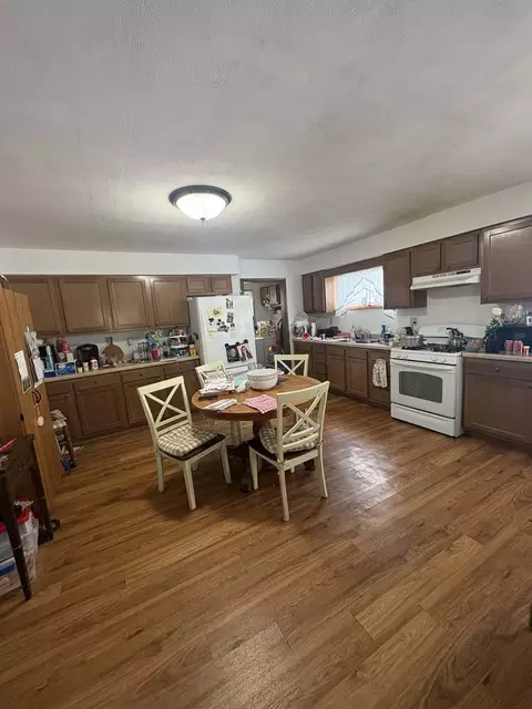 Kitchen - 105 E Benedict St, Valier, IL 62891 photo 1 of 2