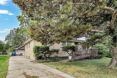 738 N Parker St, Elmhurst, IL 60126
