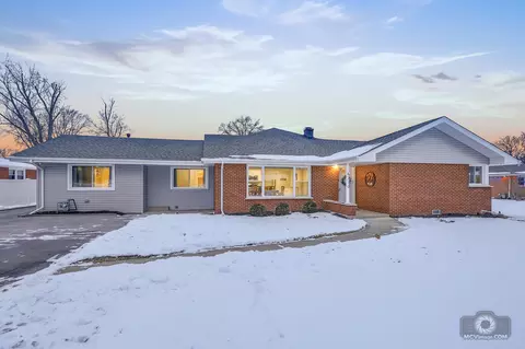 6210 Jody Ln, Tinley Park, IL 60477