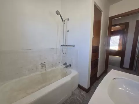 Bath - 151 E Park St, Chebanse, IL 60922 photo 2 of 2