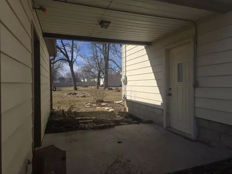 Exterior - 151 E Park St, Chebanse, IL 60922 photo 2 of 4