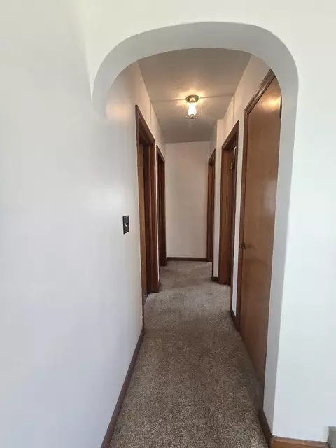 Entry Way - 151 E Park St, Chebanse, IL 60922 photo 2 of 5