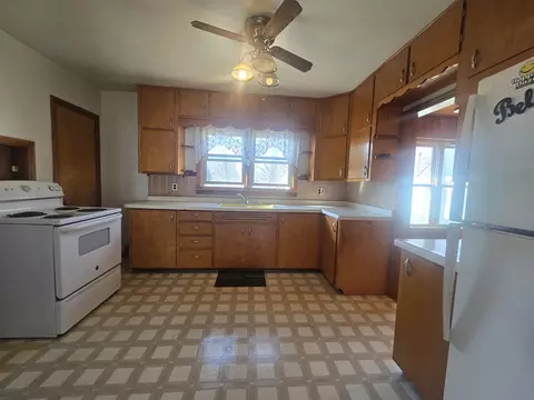 Kitchen - 151 E Park St, Chebanse, IL 60922 photo 1 of 4
