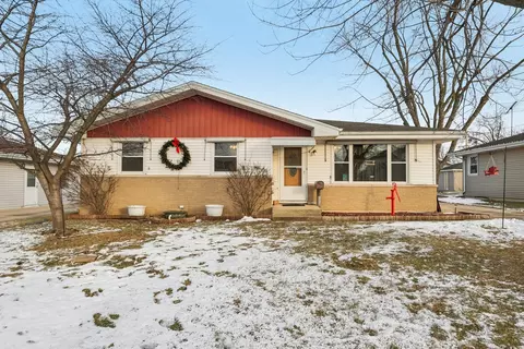 1310 Hosmer St, Joliet, IL 60435