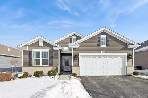1639 Rochester Rd, Pingree Grove, IL 60140