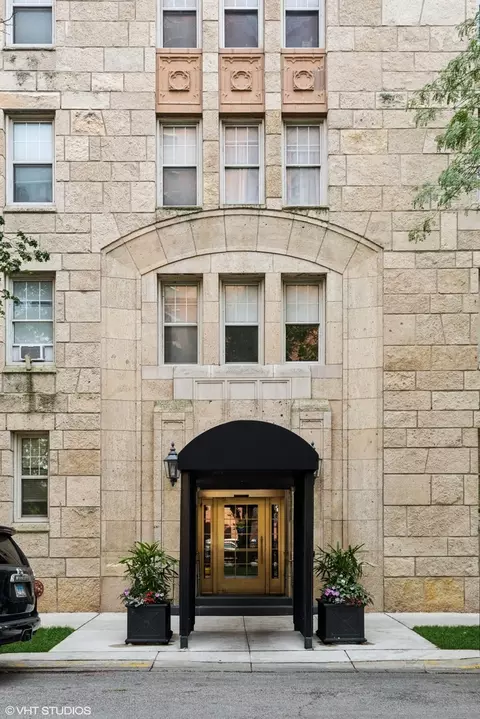 5000 S East End Ave #23A, Chicago, IL 60615