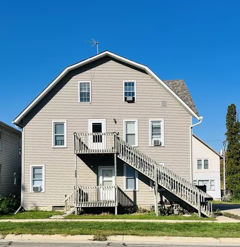 318 N Main St, Maquoketa, IA 52060