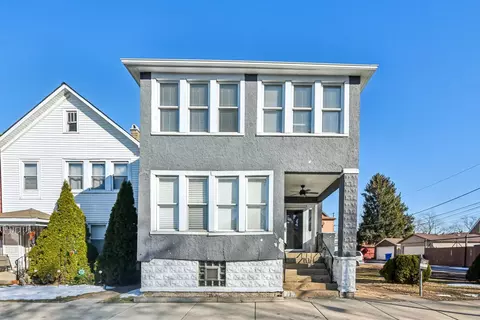 9739 S Escanaba Ave, Chicago, IL 60617