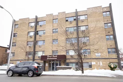7854 S South Shore Dr #514, Chicago, IL 60649