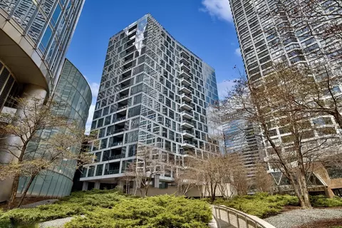403 N Wabash Ave #12B, Chicago, IL 60611