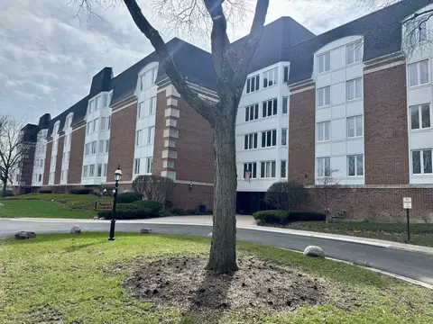 175 Lake Blvd #345, Buffalo Grove, IL 60089