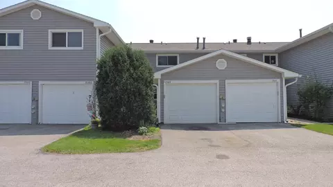 17404 W Walnut Ln, Gurnee, IL 60031