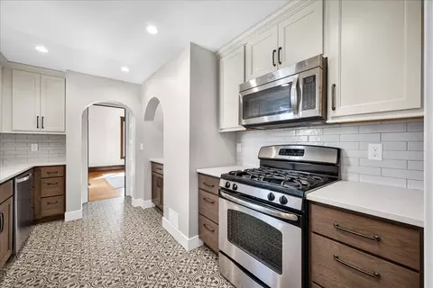Kitchen - 11 E 3rd St, El Paso, IL 61738 photo 3 of 3