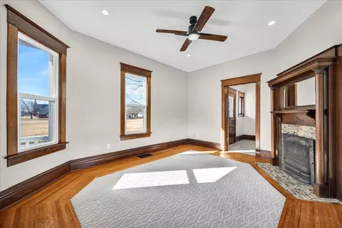 Living - 11 E 3rd St, El Paso, IL 61738 photo 6 of 8