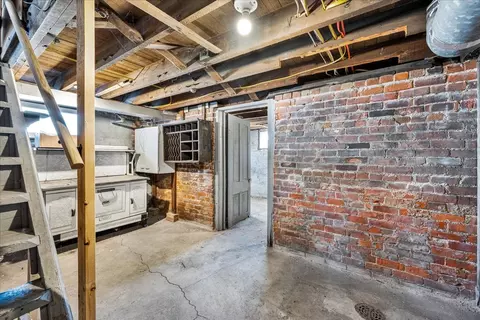 Entry Way - 11 E 3rd St, El Paso, IL 61738 photo 3 of 3