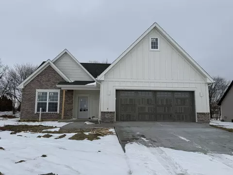1905 S Stone Creek Blvd, Urbana, IL 61802