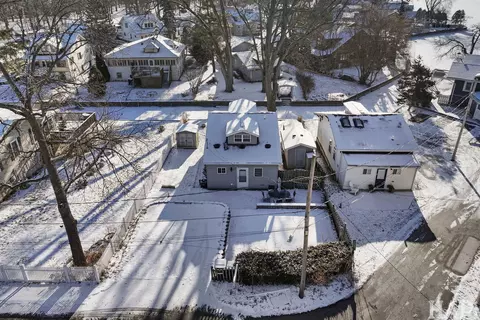 43247 N Grandview Ter, Antioch, IL 60002