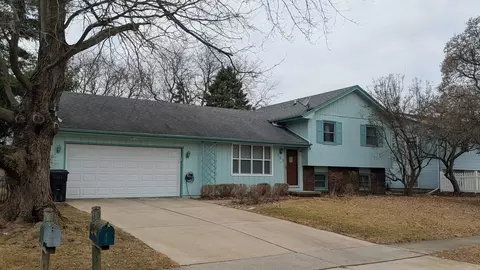 203 Edwards Dr, Normal, IL 61761