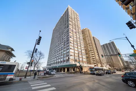 6171 N Sheridan Rd #2407, Chicago, IL 60660