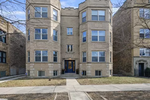 4250 N Mozart St #2N, Chicago, IL 60618