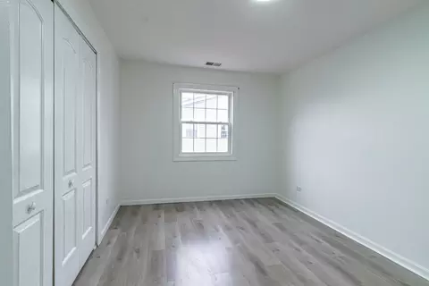 Bedroom - 1324 Alpine Ct #1324, Wheeling, IL 60090 photo 2 of 4