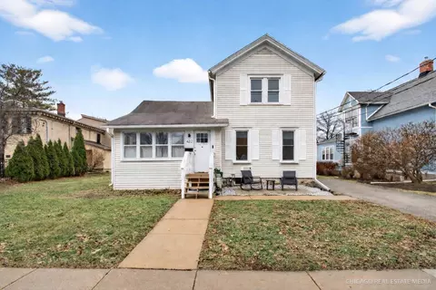 422 Hamilton St, Geneva, IL 60134