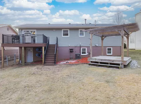 Exterior - 3510 35th St, Moline, IL 61265 photo 5 of 7