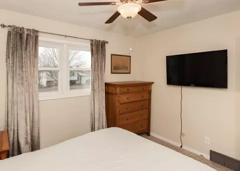 Bedroom - 3510 35th St, Moline, IL 61265 photo 6 of 9