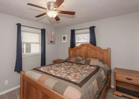 Bedroom - 3510 35th St, Moline, IL 61265 photo 1 of 9