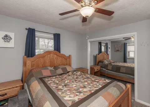 Bedroom - 3510 35th St, Moline, IL 61265 photo 2 of 9