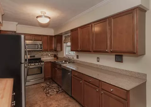 Kitchen - 3510 35th St, Moline, IL 61265 photo 4 of 5
