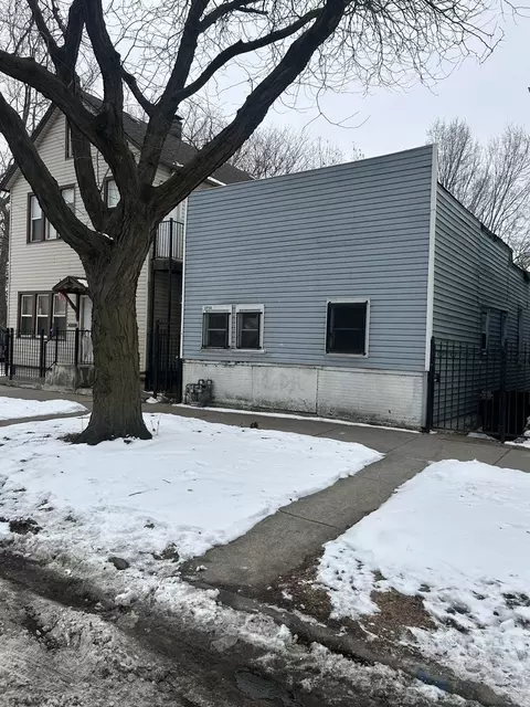 8752 S Exchange Ave, Chicago, IL 60617